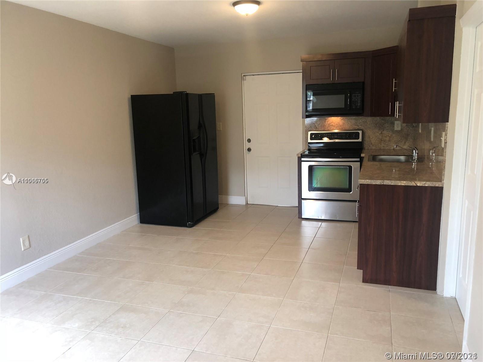 HIALEAH HEIGHTS - Residential Lease