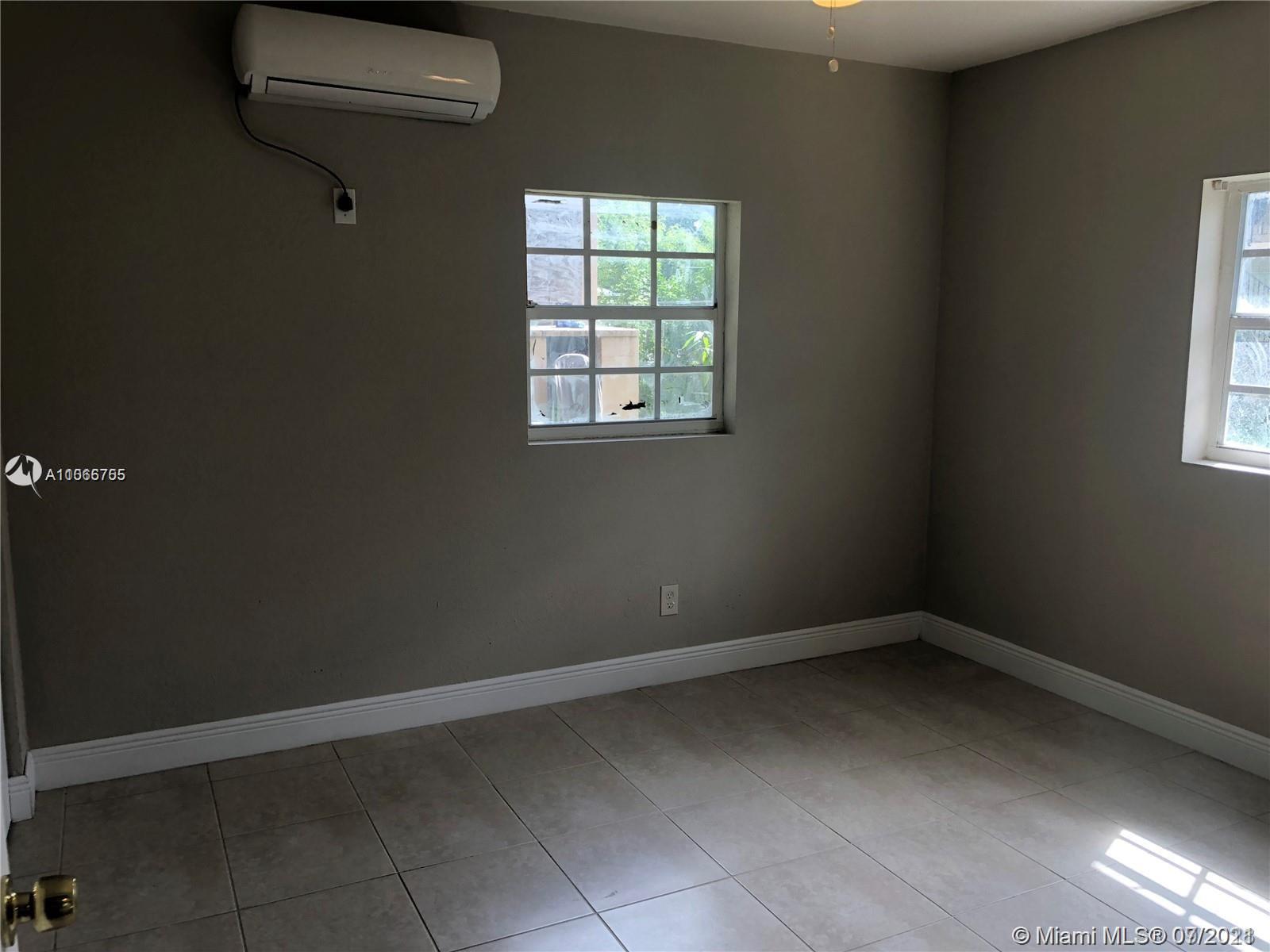 HIALEAH HEIGHTS - Residential Lease