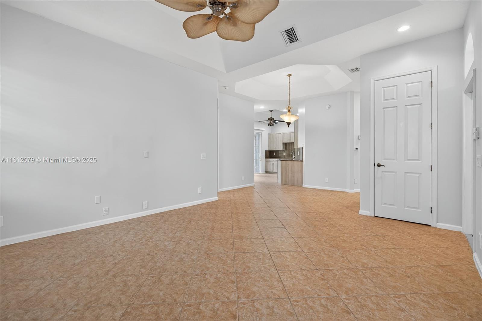 VILLAS AT MANGROVE BAY CO - Residential