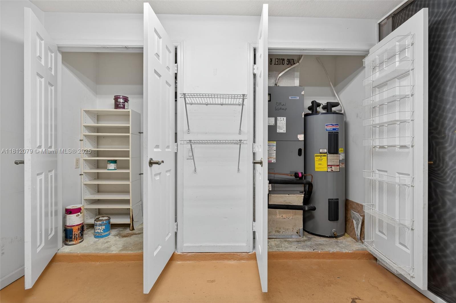 VILLAS AT MANGROVE BAY CO - Residential