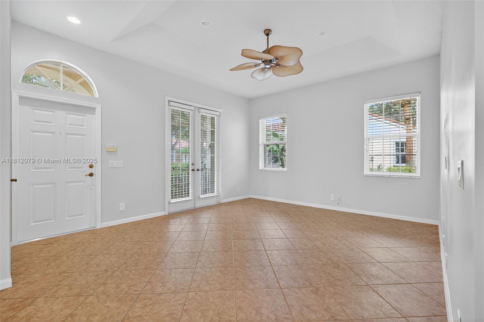 VILLAS AT MANGROVE BAY CO - Residential