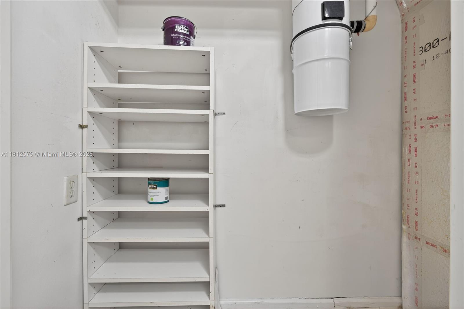 VILLAS AT MANGROVE BAY CO - Residential