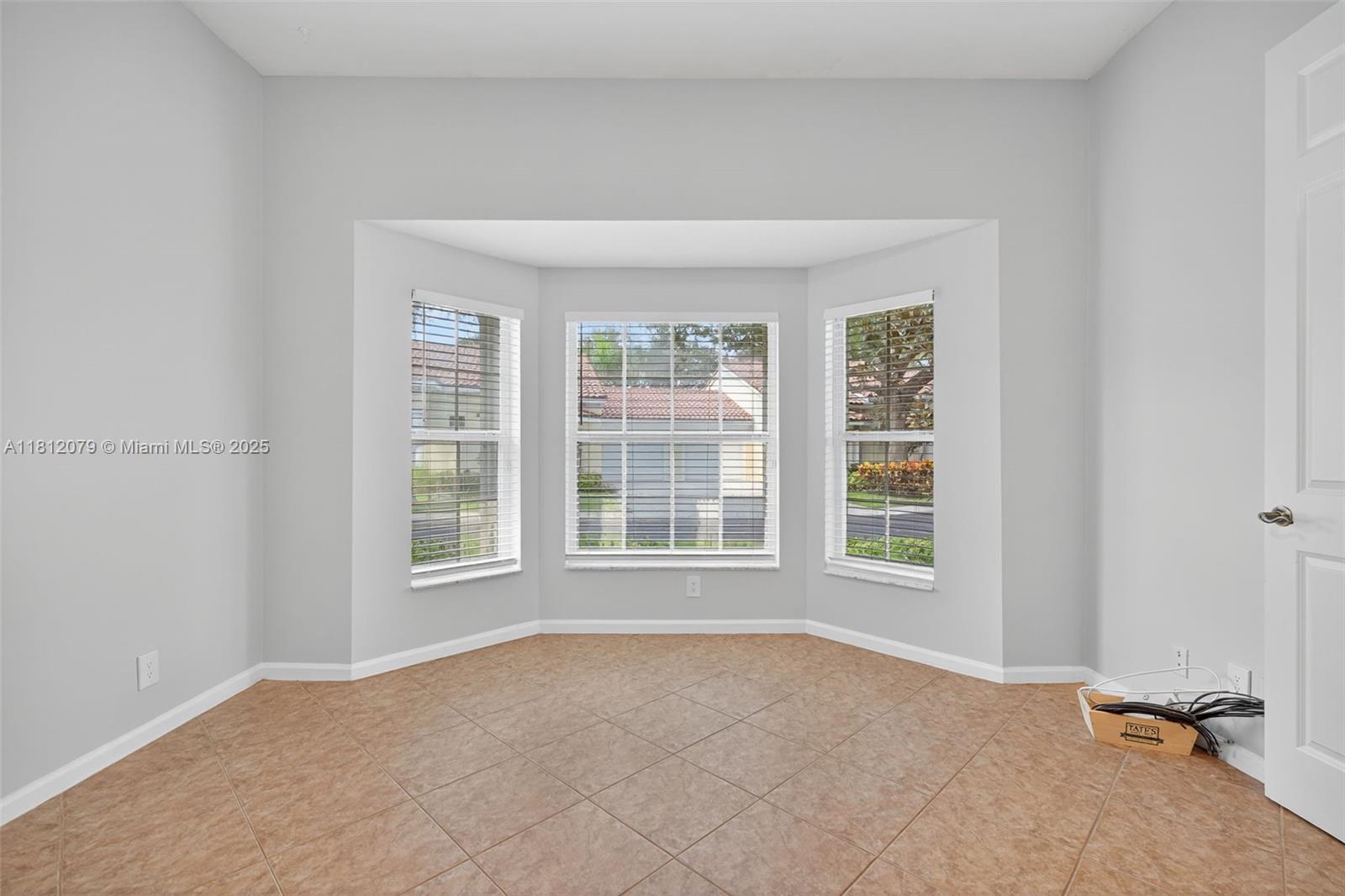 VILLAS AT MANGROVE BAY CO - Residential