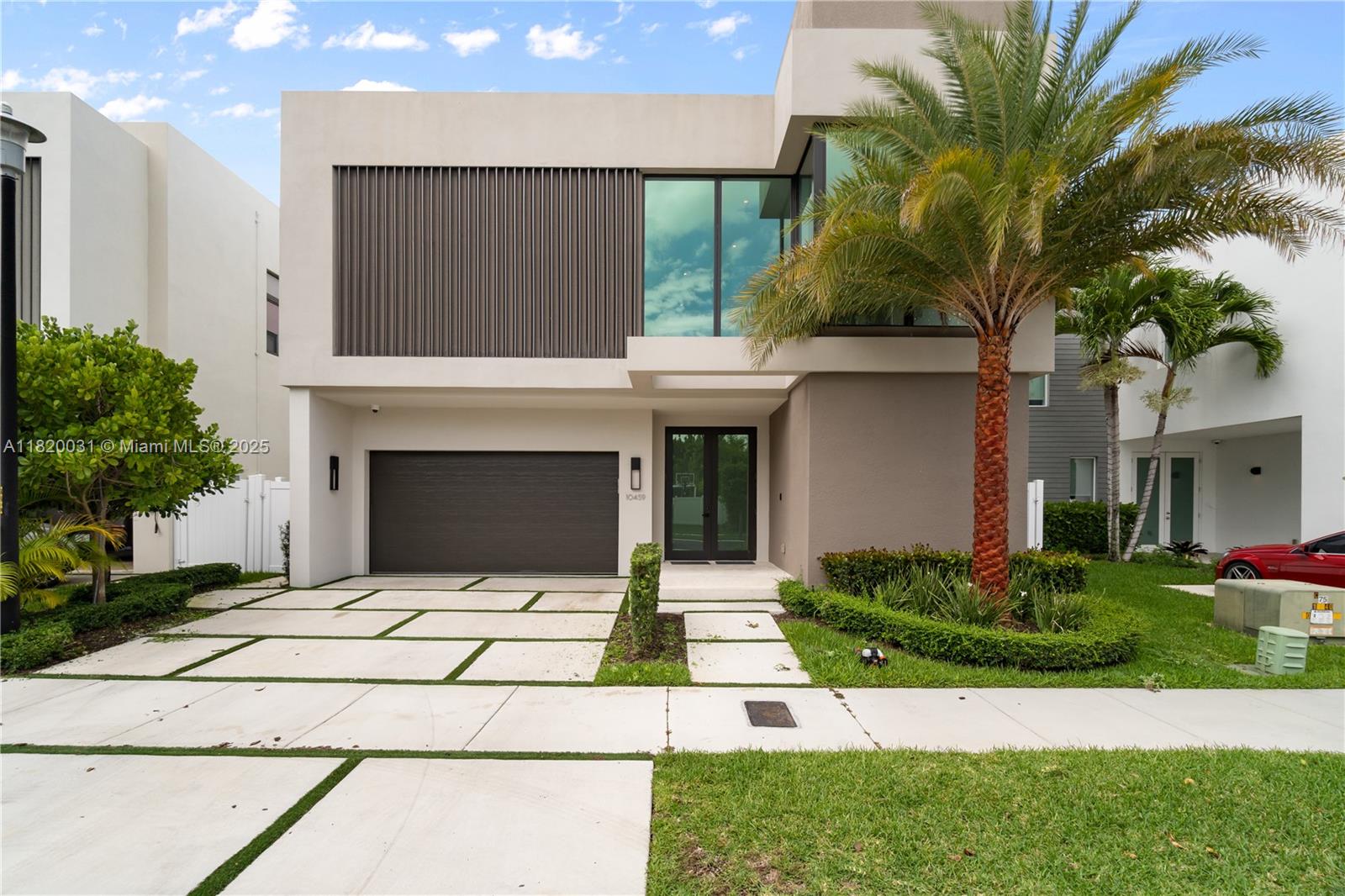 10459 NW 68th Ter