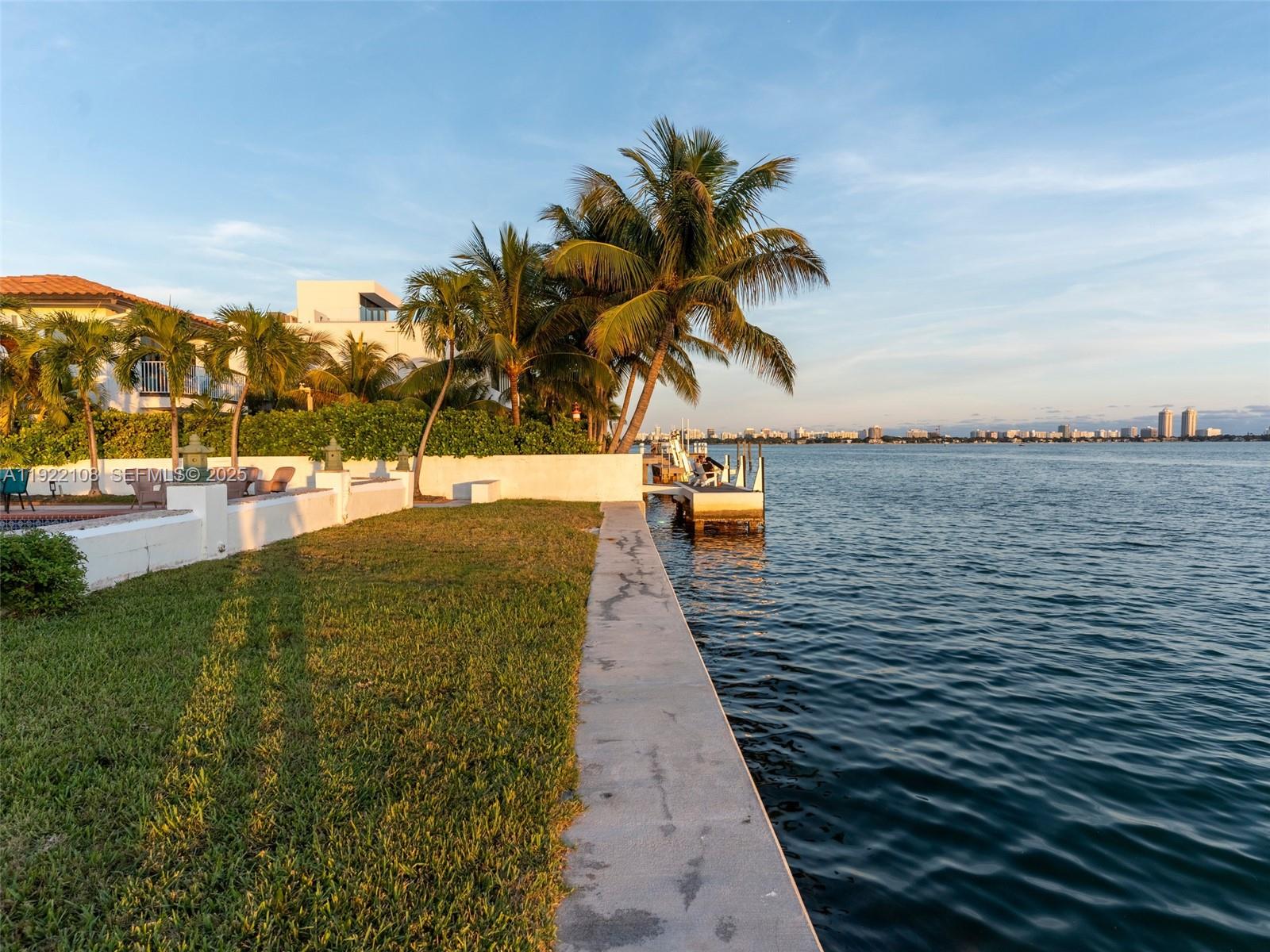 TREASURE ISLAND - Residential