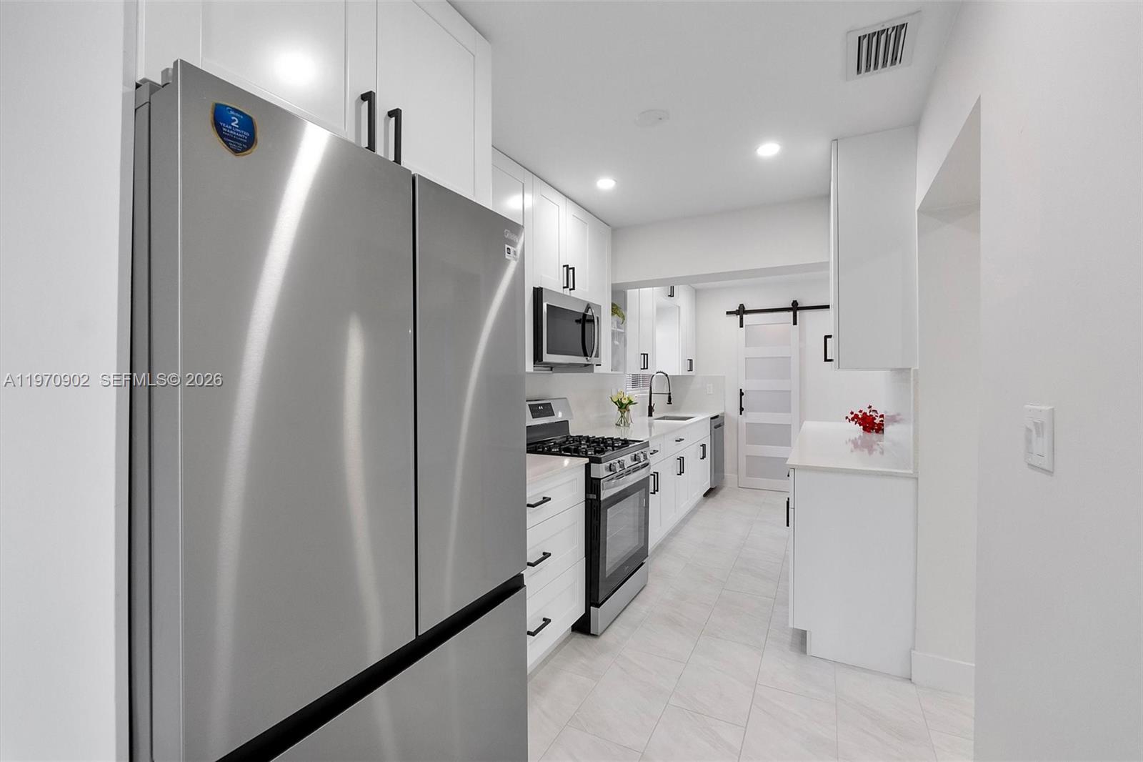 PLAZA ESTATES 3RD SEC - Residential