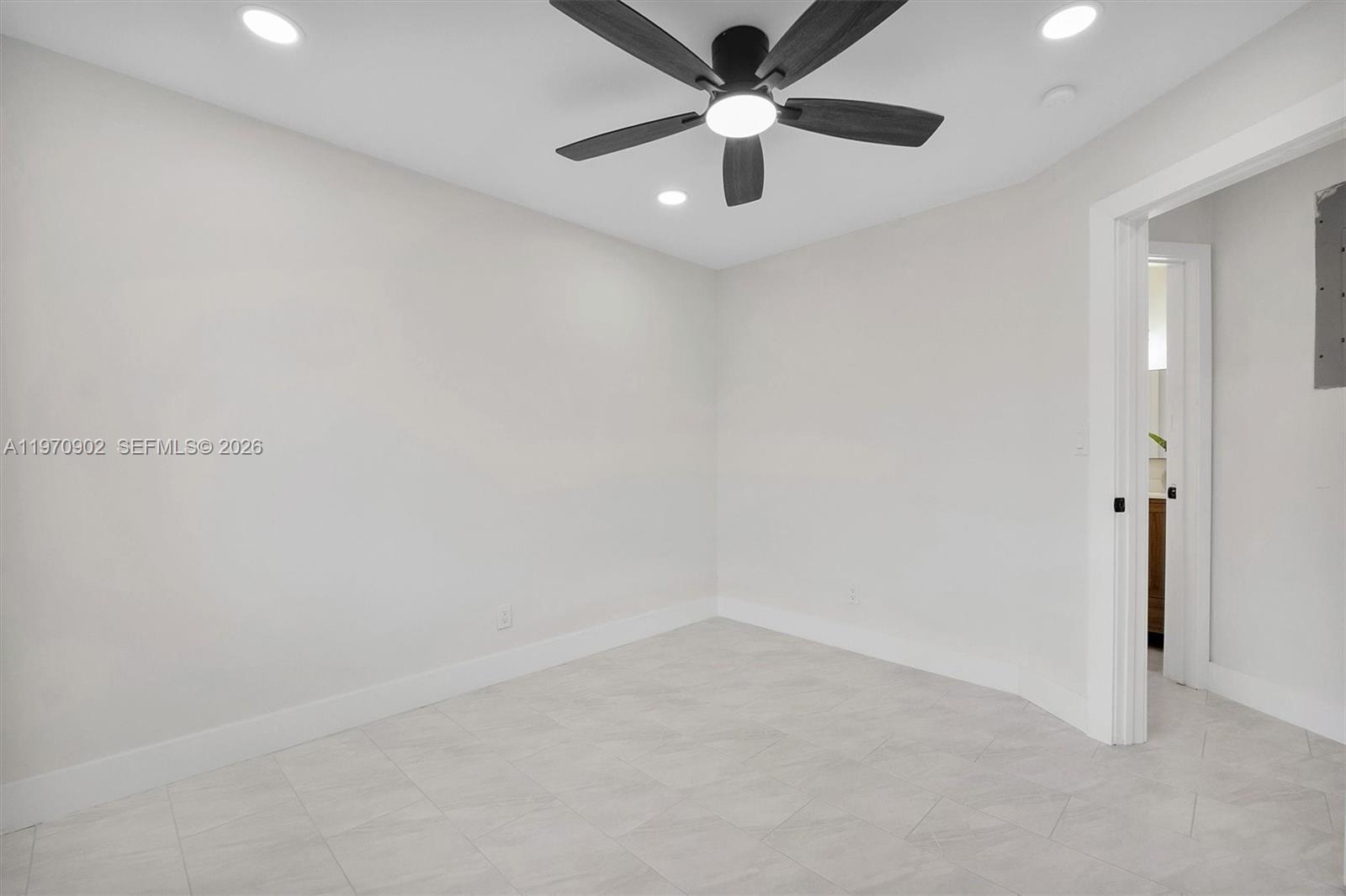 PLAZA ESTATES 3RD SEC - Residential