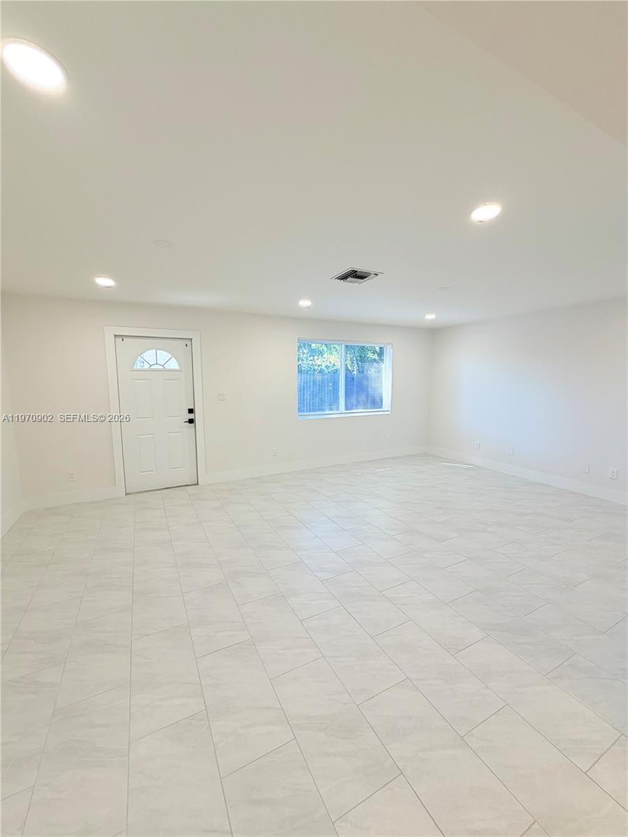 PLAZA ESTATES 3RD SEC - Residential