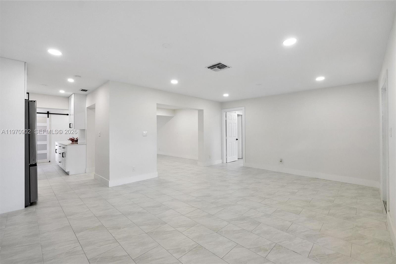 PLAZA ESTATES 3RD SEC - Residential