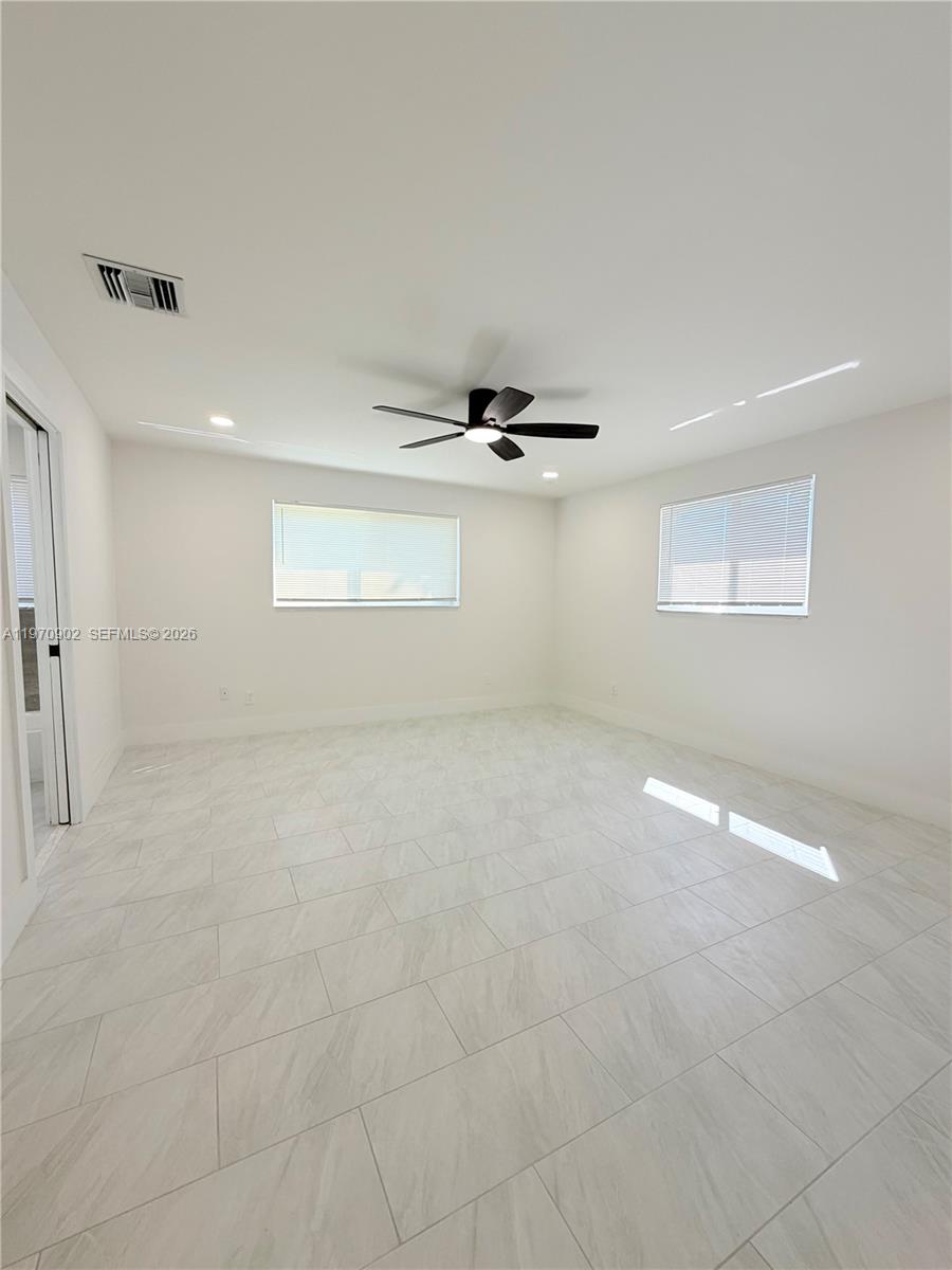 PLAZA ESTATES 3RD SEC - Residential