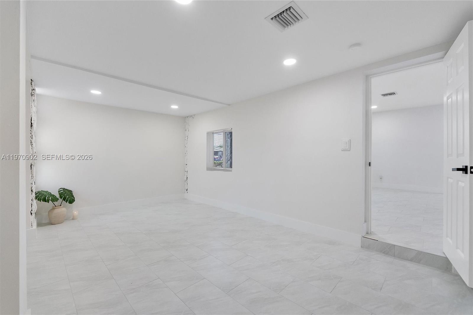 PLAZA ESTATES 3RD SEC - Residential