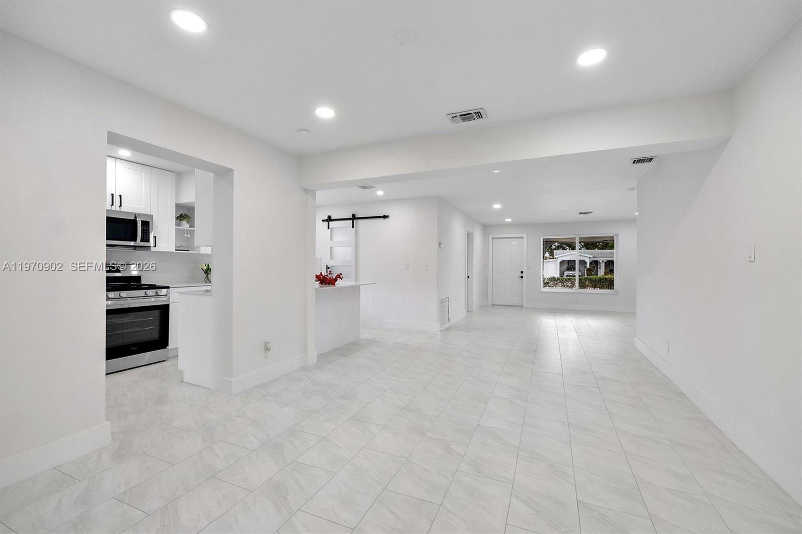 PLAZA ESTATES 3RD SEC - Residential