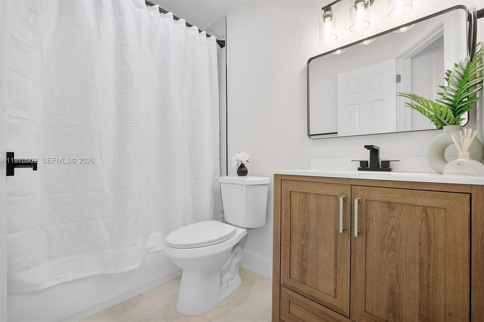 PLAZA ESTATES 3RD SEC - Residential