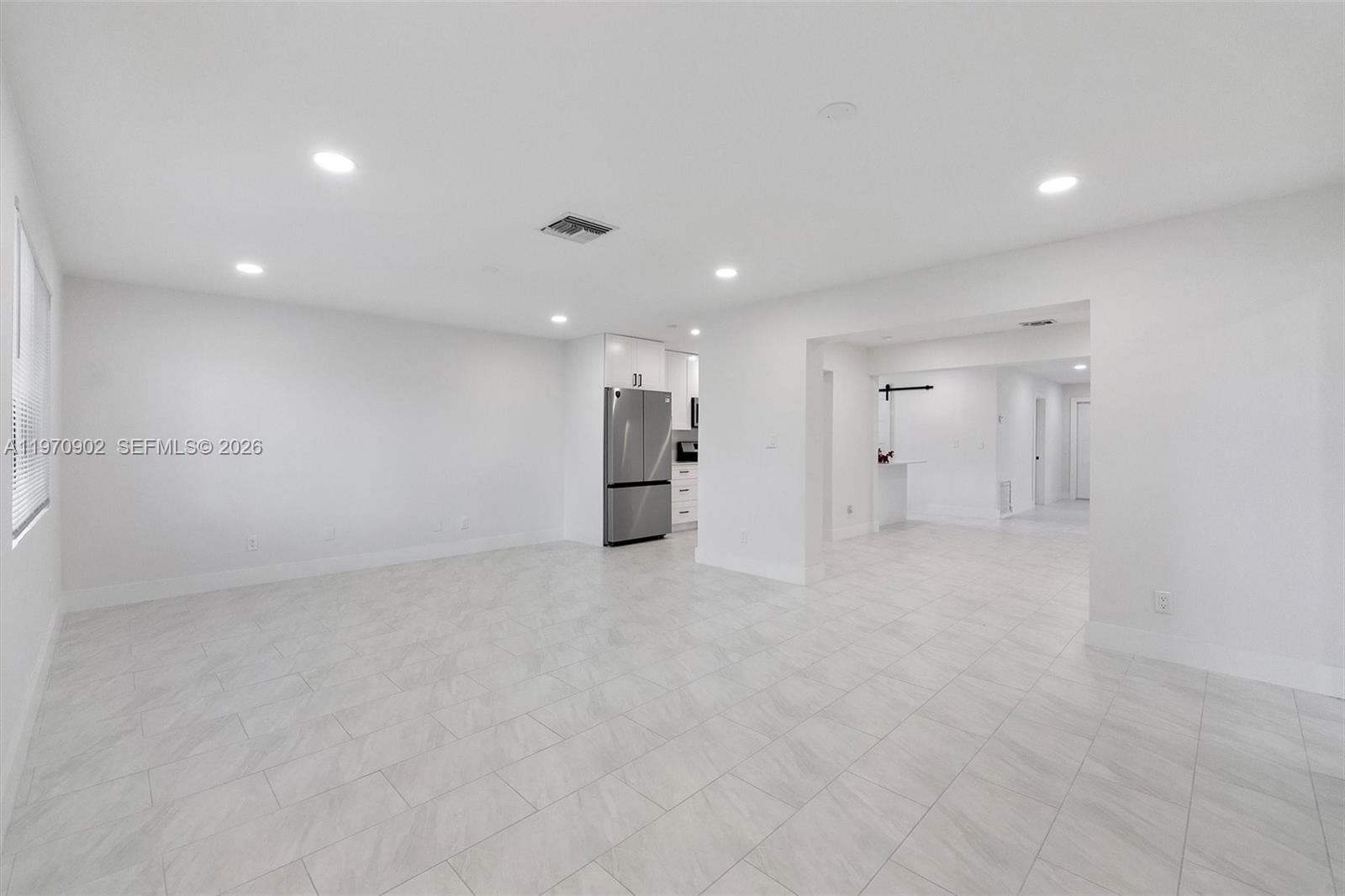 PLAZA ESTATES 3RD SEC - Residential