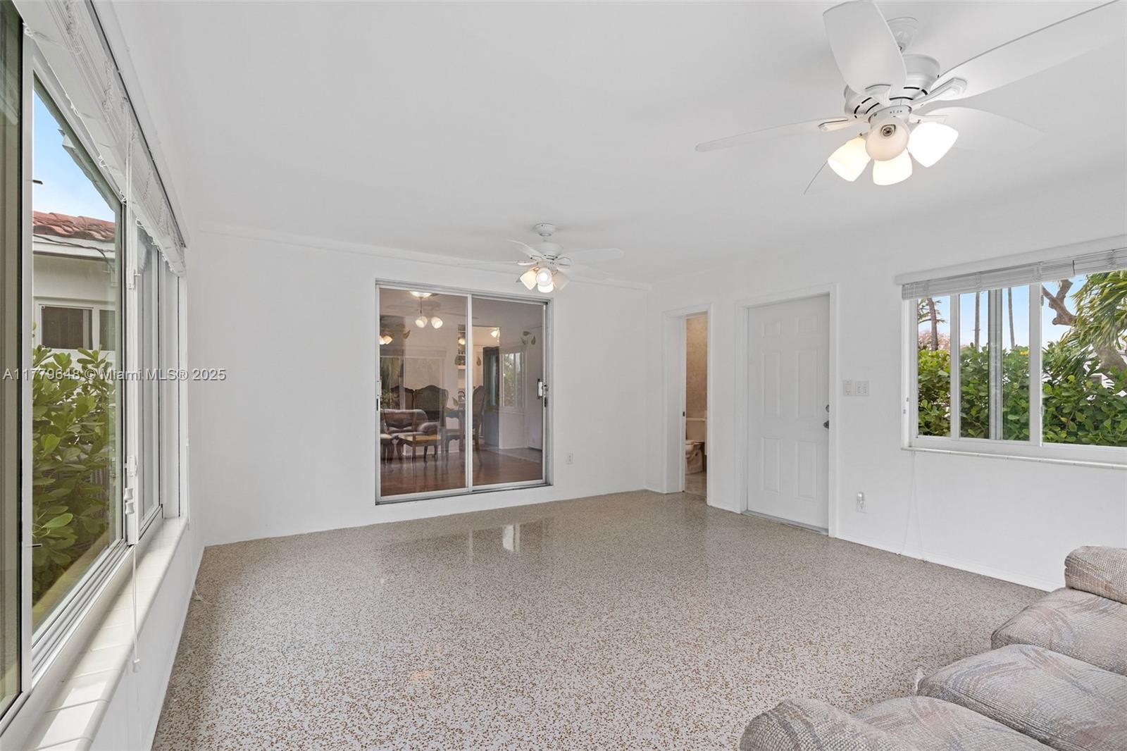 KENSINGTON PARK - Residential