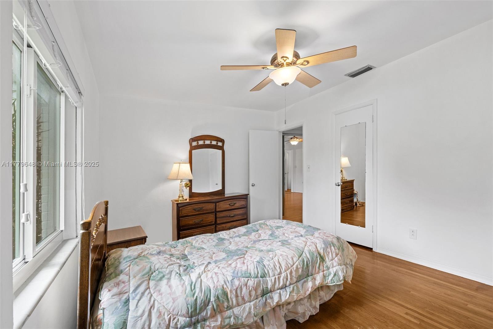 KENSINGTON PARK - Residential