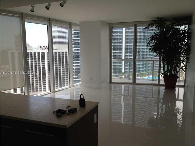 475 Brickell Ave 2415