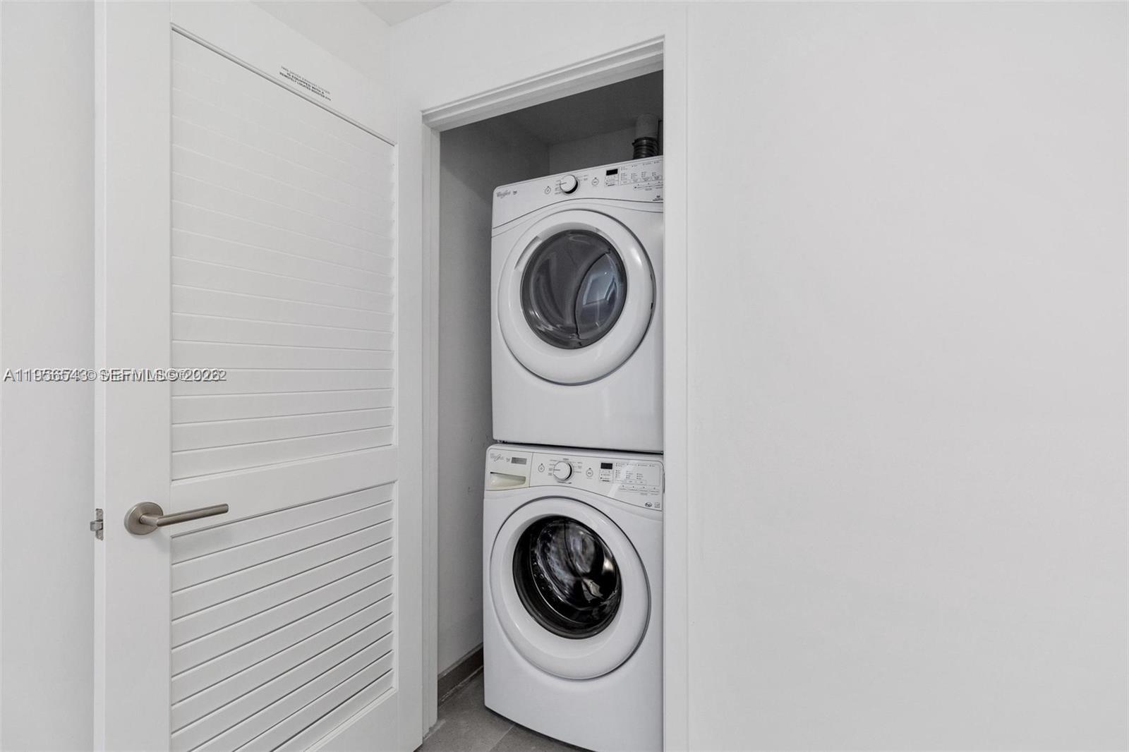 RISE CONDO - Residential