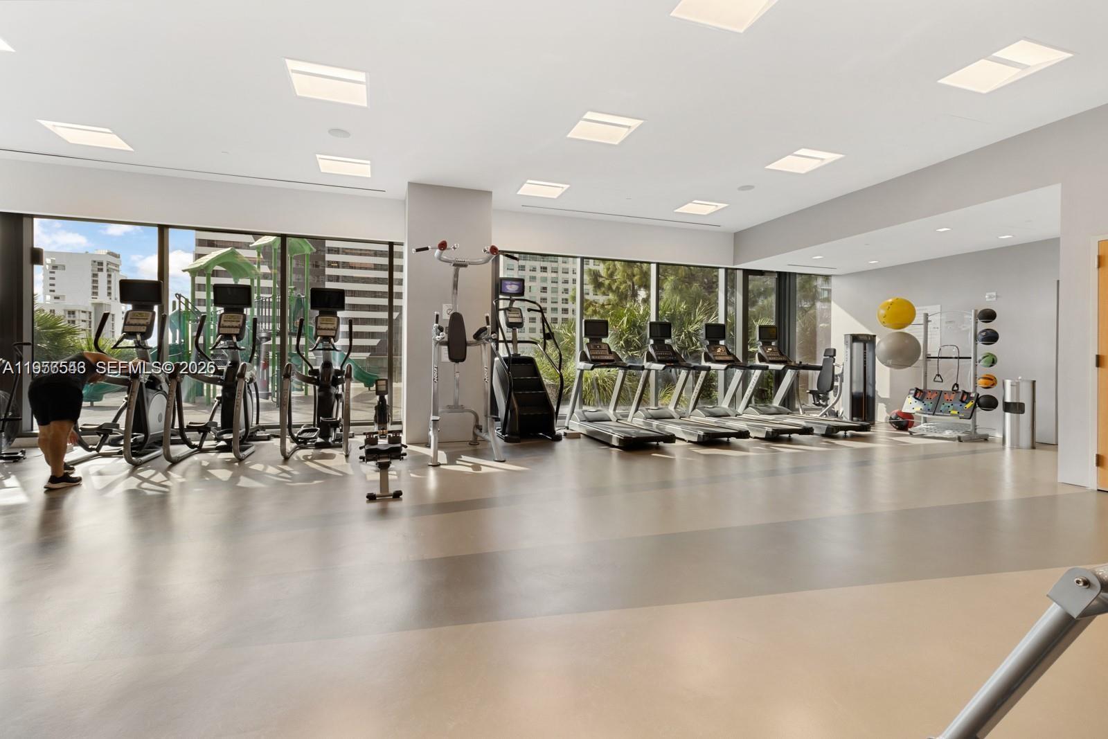 RISE CONDO - Residential