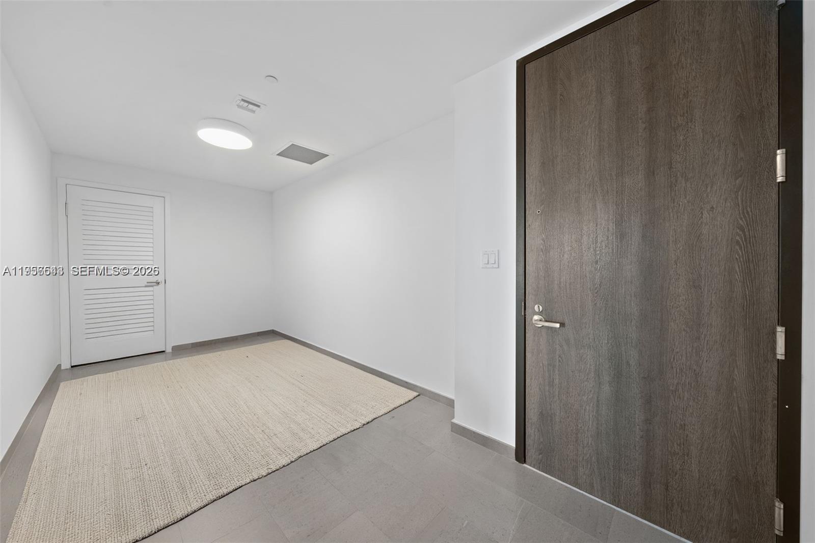 RISE CONDO - Residential