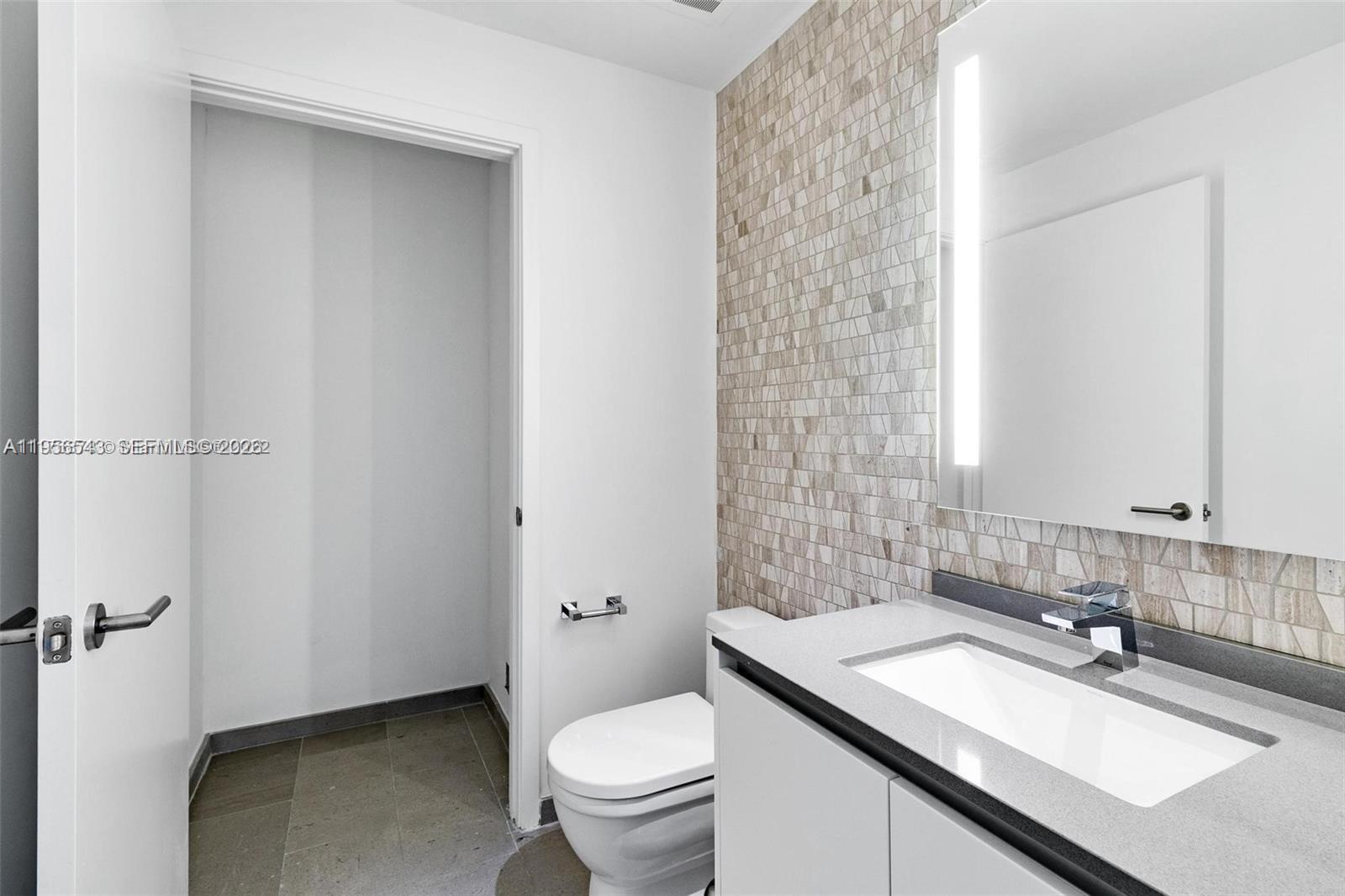 RISE CONDO - Residential