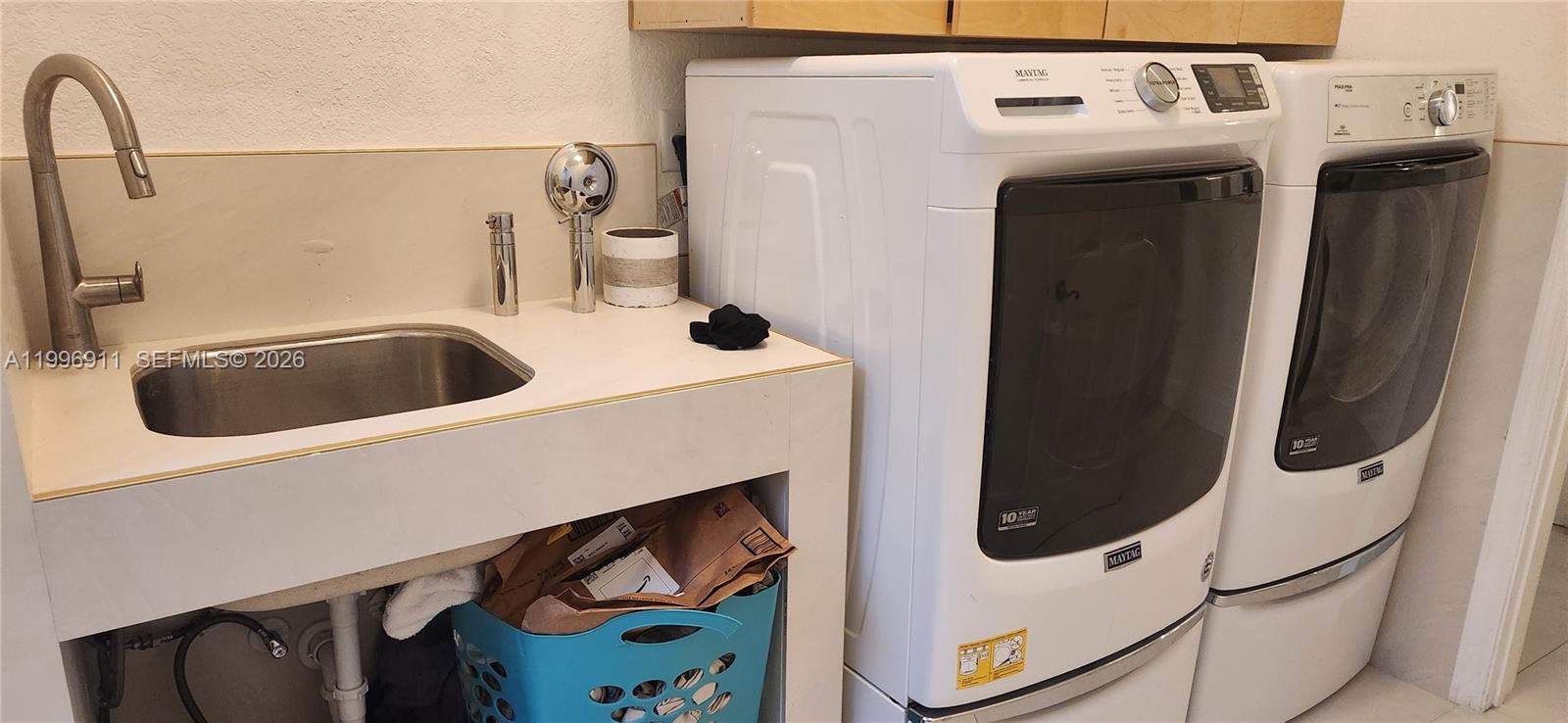 ISLES AT WESTON - Residential Lease