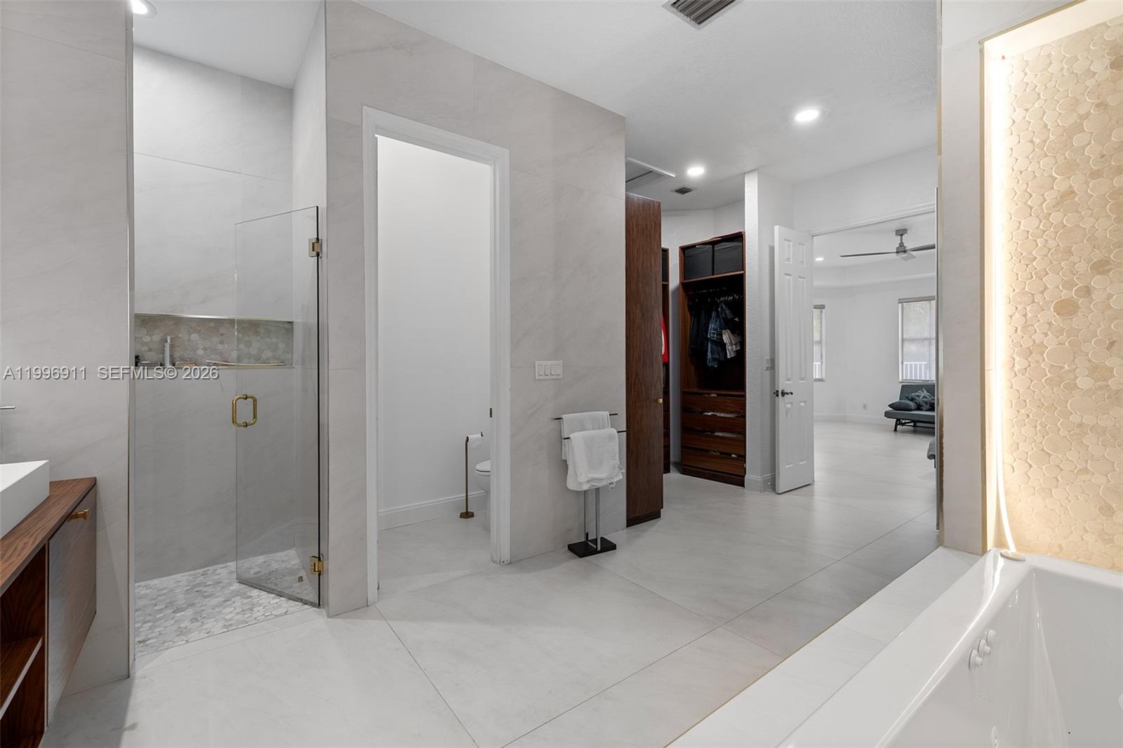 ISLES AT WESTON - Residential Lease