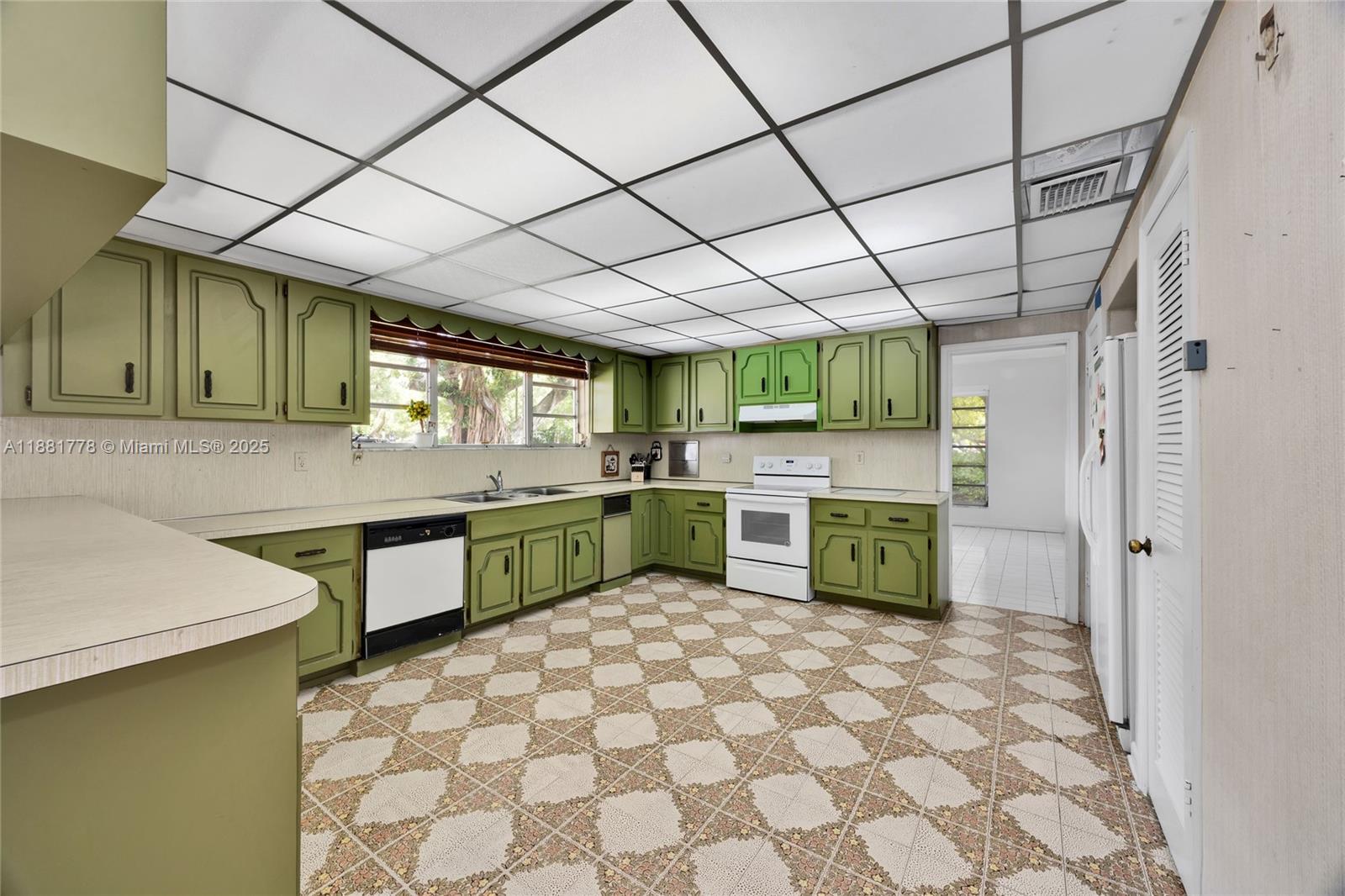 CORAL GABLES SEC A - Residential