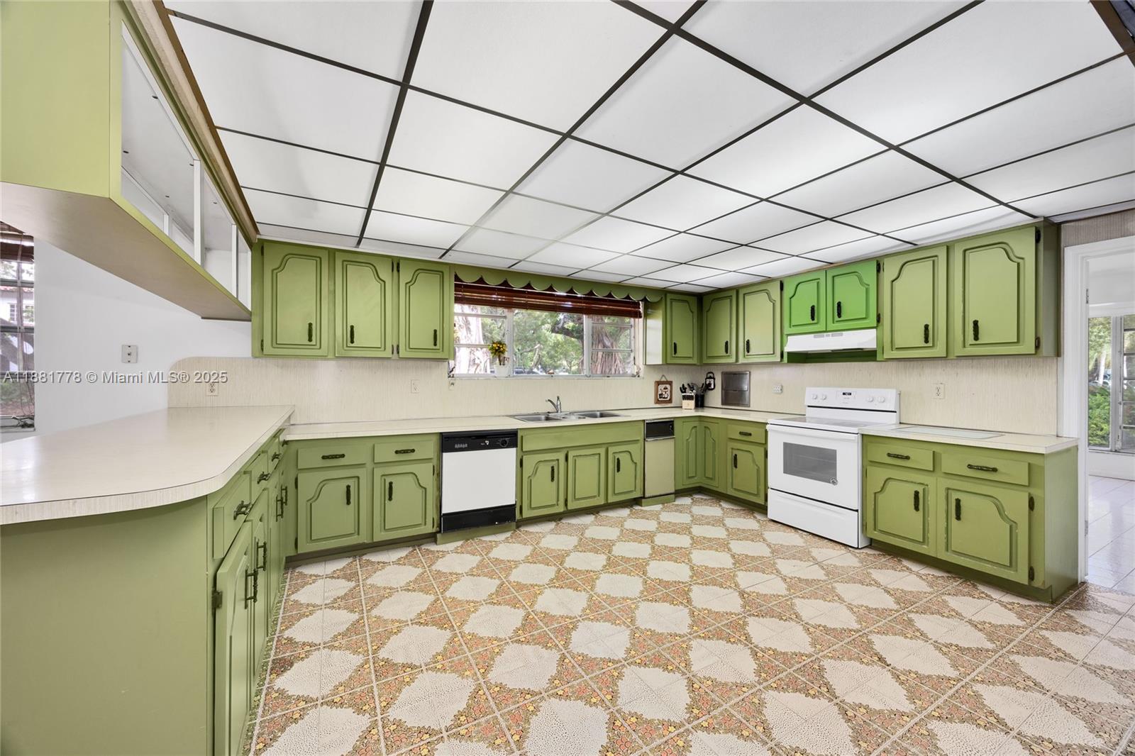 CORAL GABLES SEC A - Residential