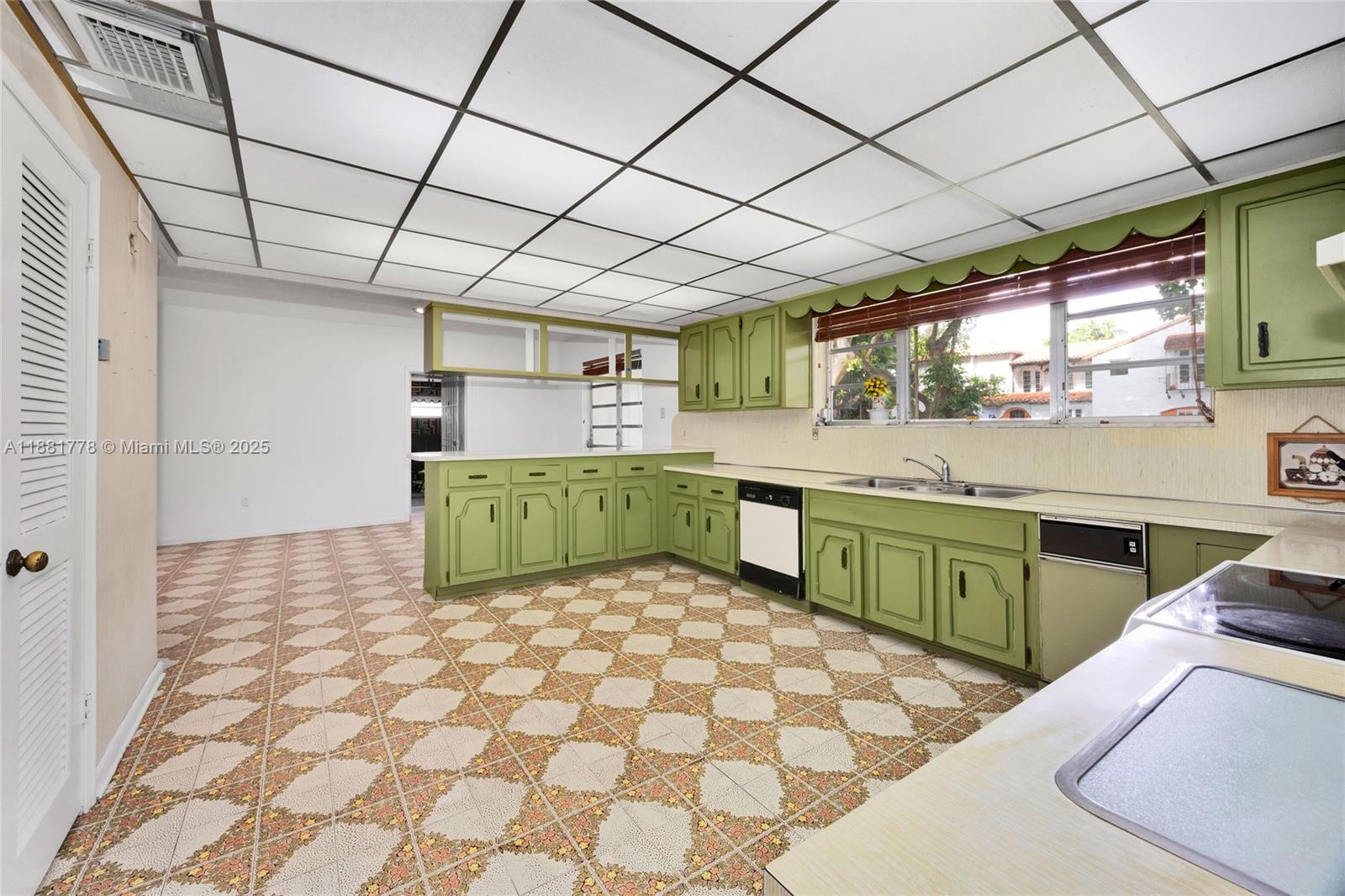 CORAL GABLES SEC A - Residential