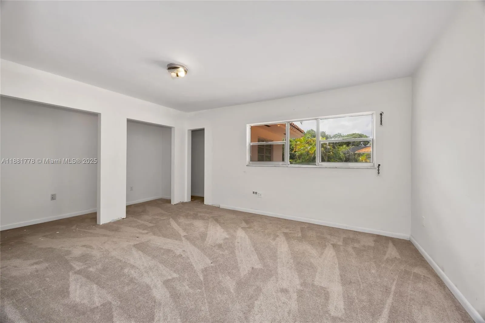 Coral Gables, Florida 33134, United States, 5 Bedrooms Bedrooms, ,3 BathroomsBathrooms,Residential,Active,213571