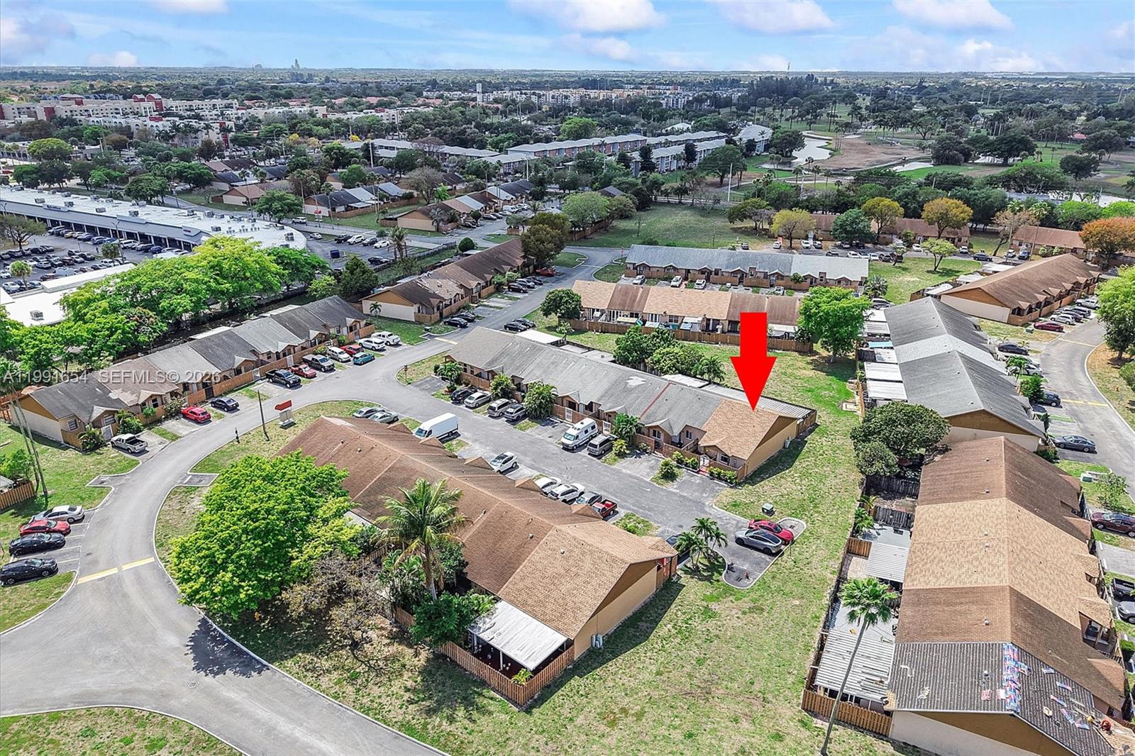 COUNTRY LAKE MANORS TOWNH - Residential