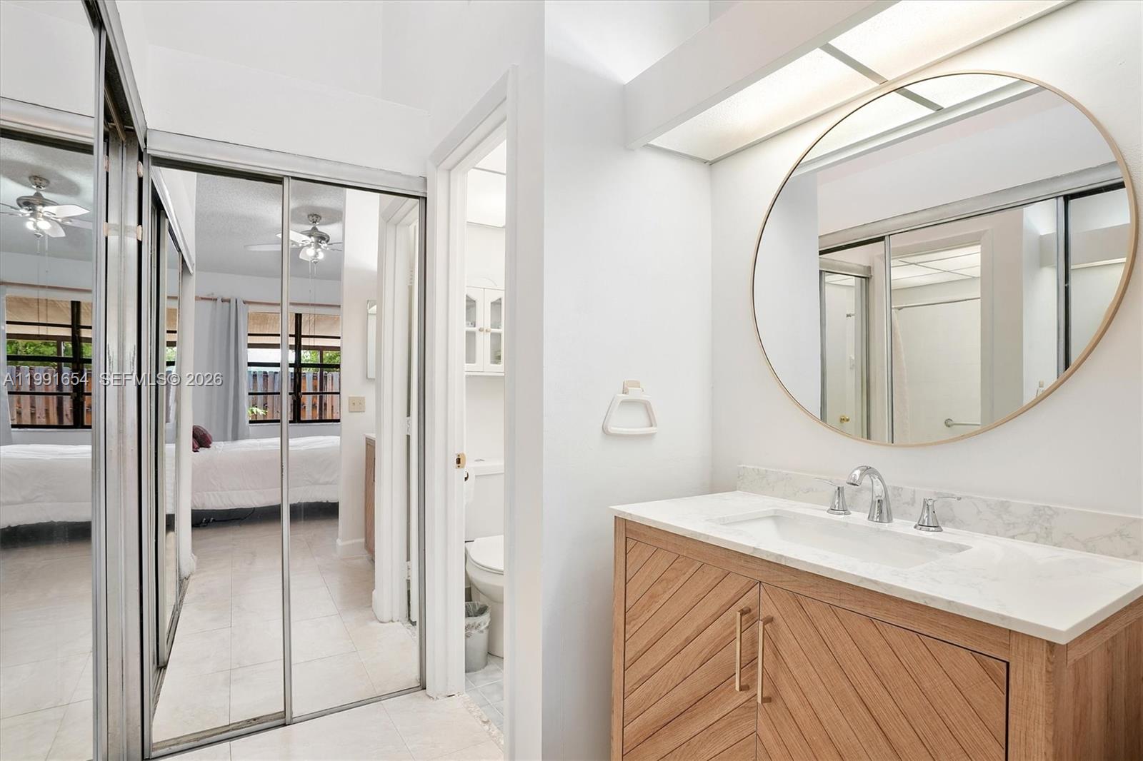 COUNTRY LAKE MANORS TOWNH - Residential