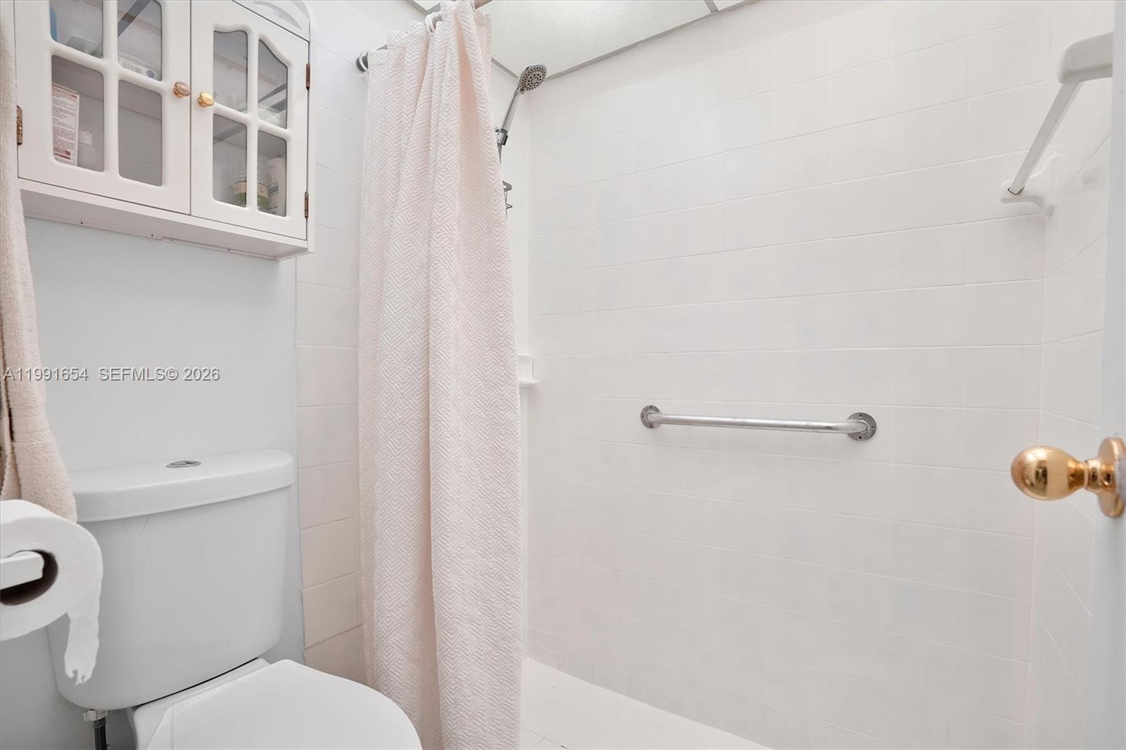 COUNTRY LAKE MANORS TOWNH - Residential