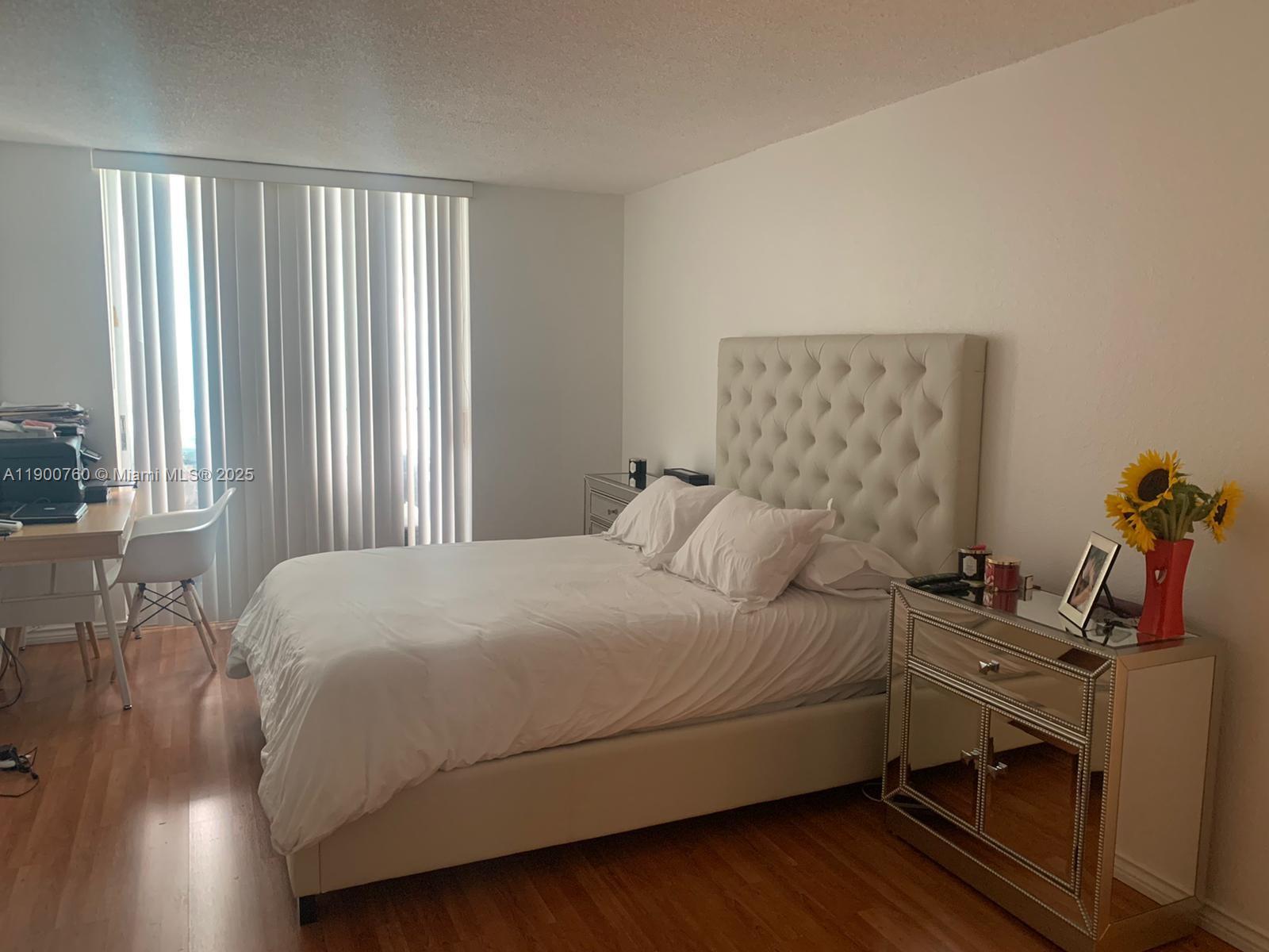 ISLAND SHORES CONDO - Residential Lease