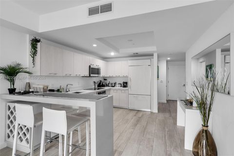 55 SW 9th St 1705 Miami FL 33130