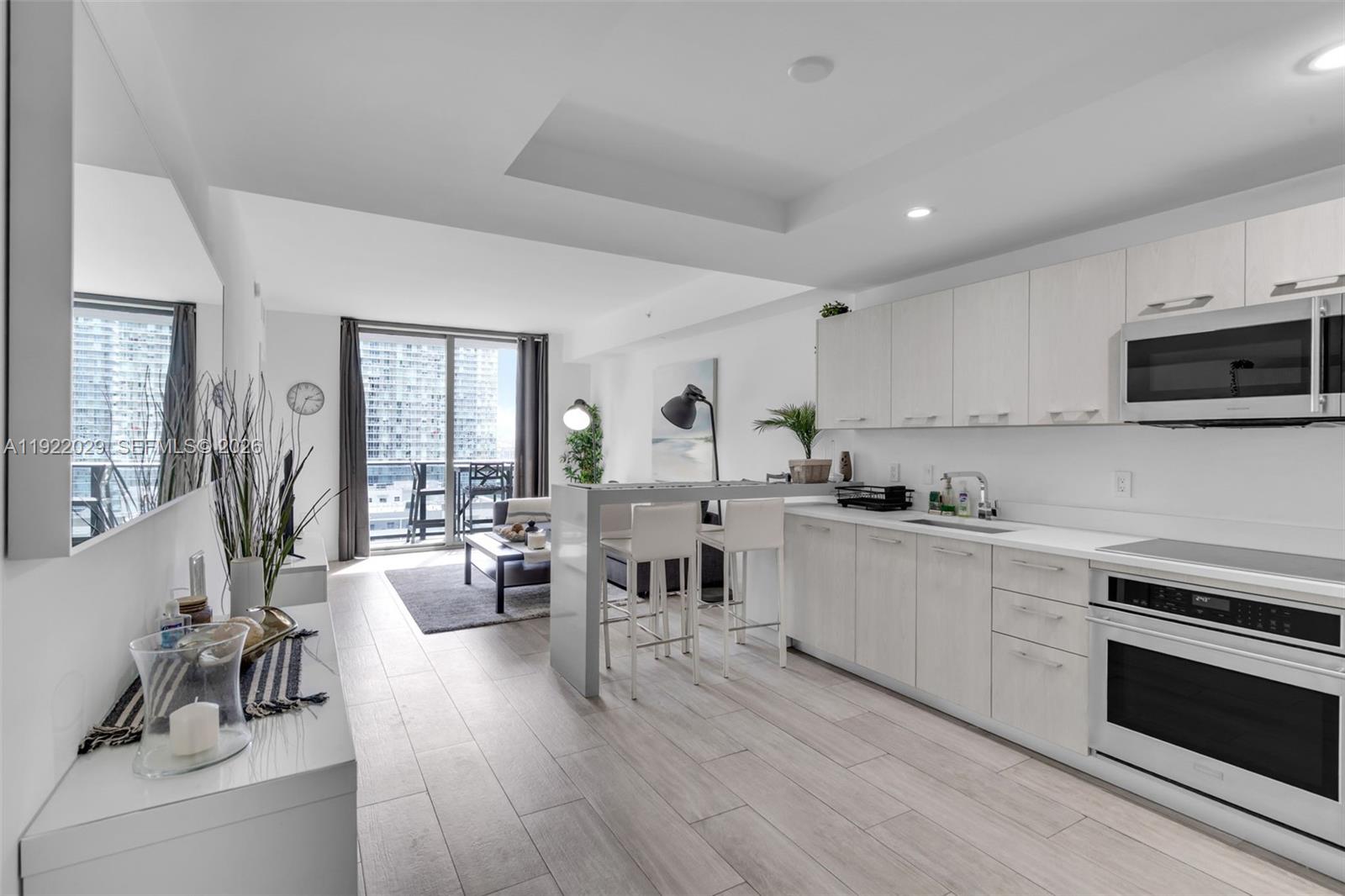 BRICKELL HEIGHTS WEST CON - Residential