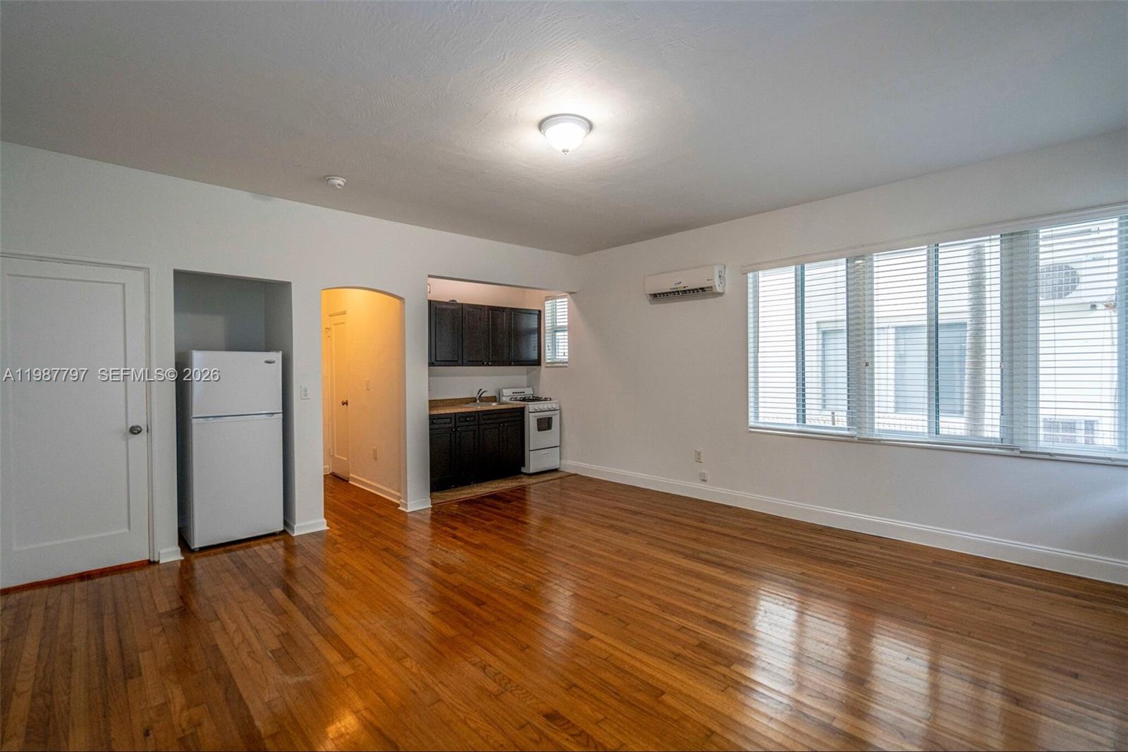 ALTOS DEL MAR NO 3 - Residential Lease