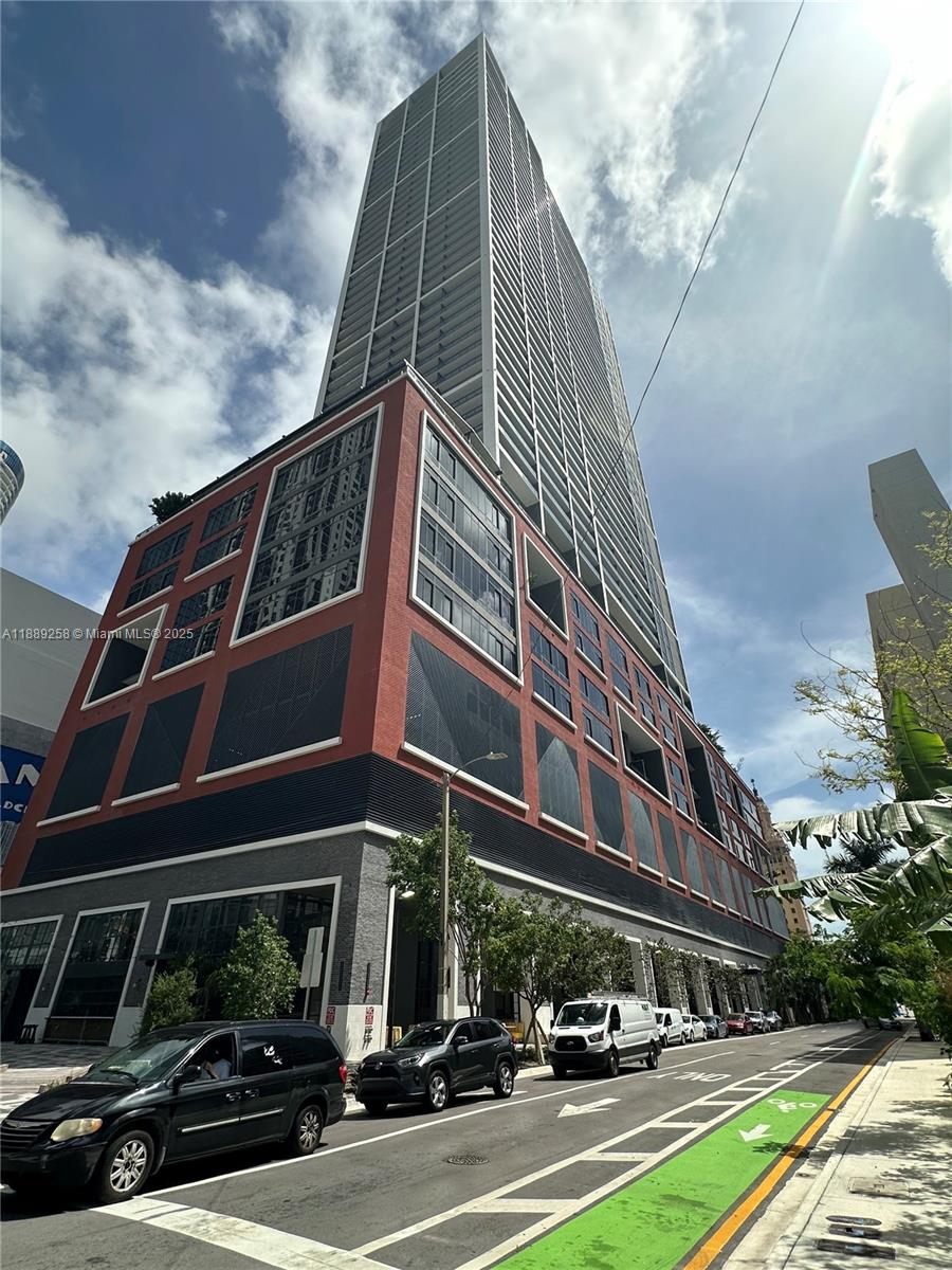 View photos, virtual tours, details... 159 NE 6th St PH-5013