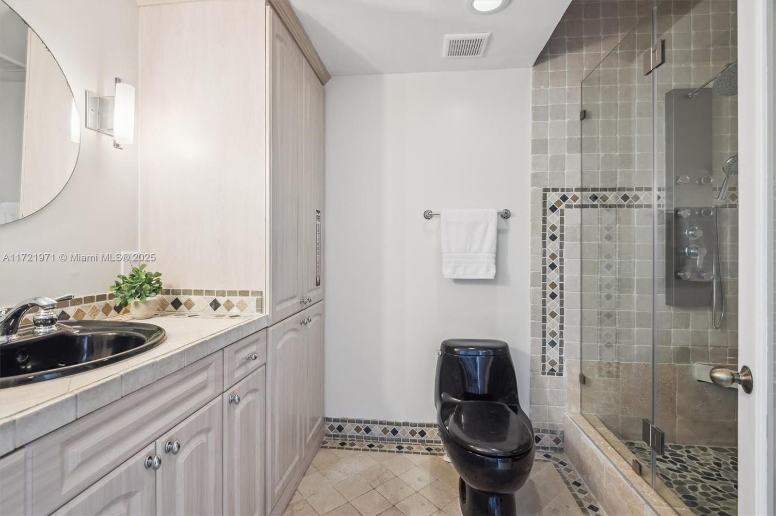 LAS OLAS BY THE SEA EXT - Residential