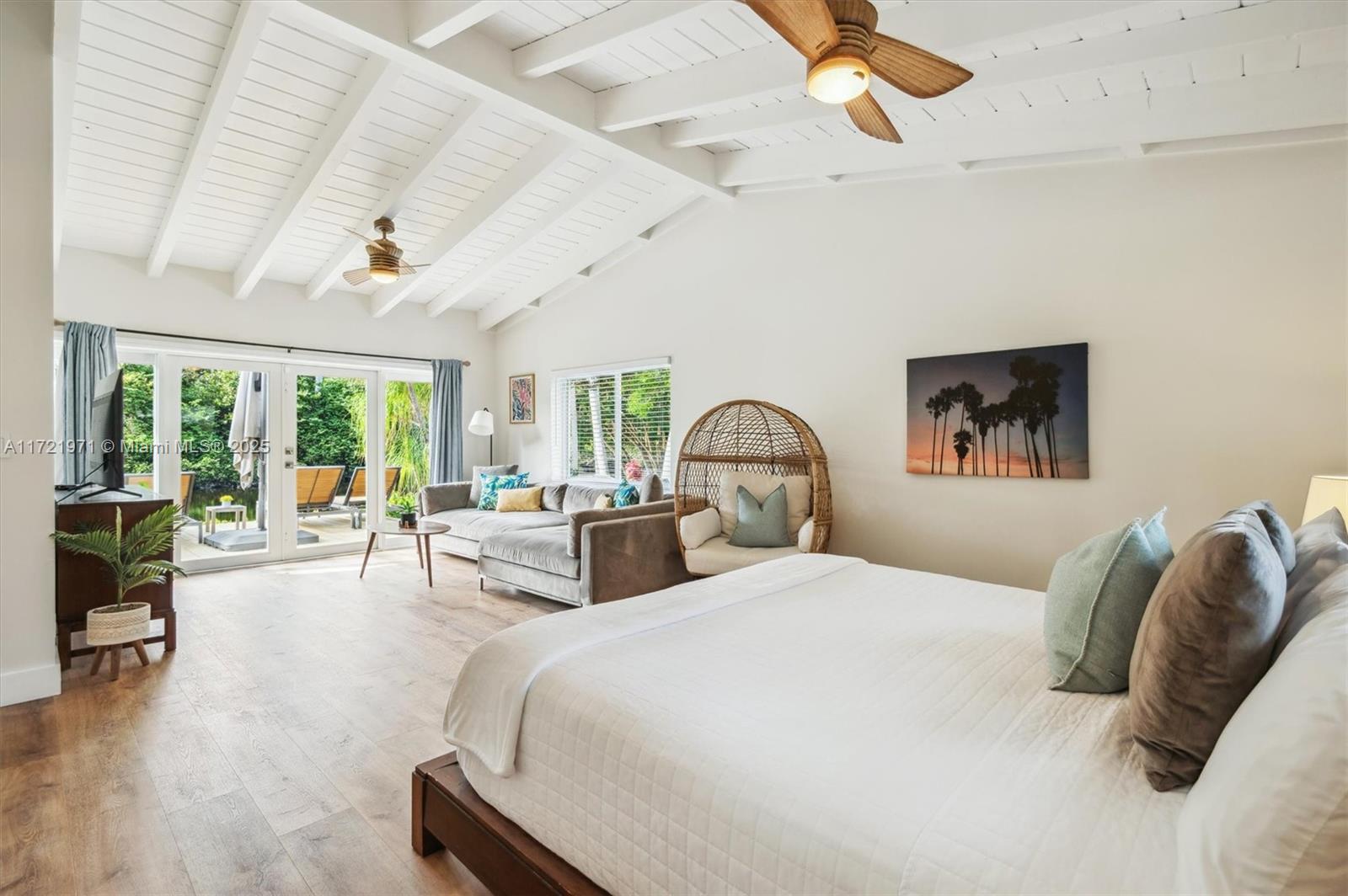 LAS OLAS BY THE SEA EXT - Residential