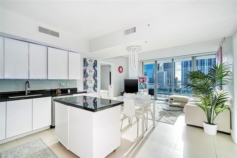 92 SW 3rd St 1511 Miami FL 33130