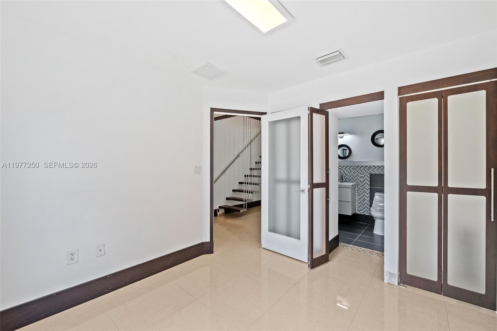 MELROSE POINT CONDO - Residential