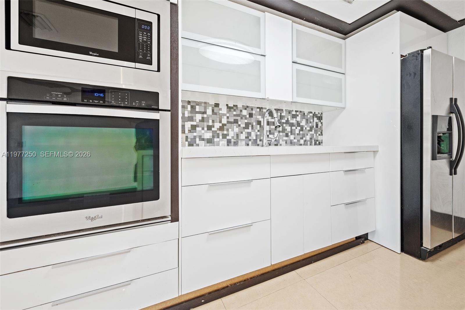 MELROSE POINT CONDO - Residential