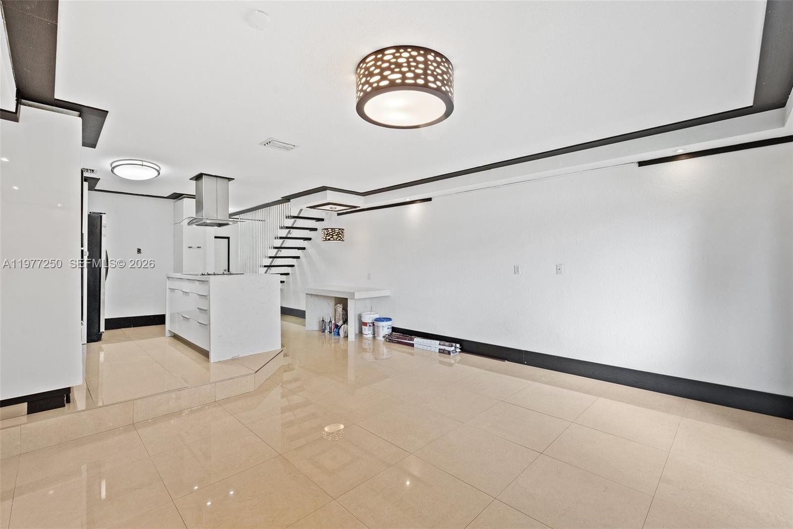 MELROSE POINT CONDO - Residential