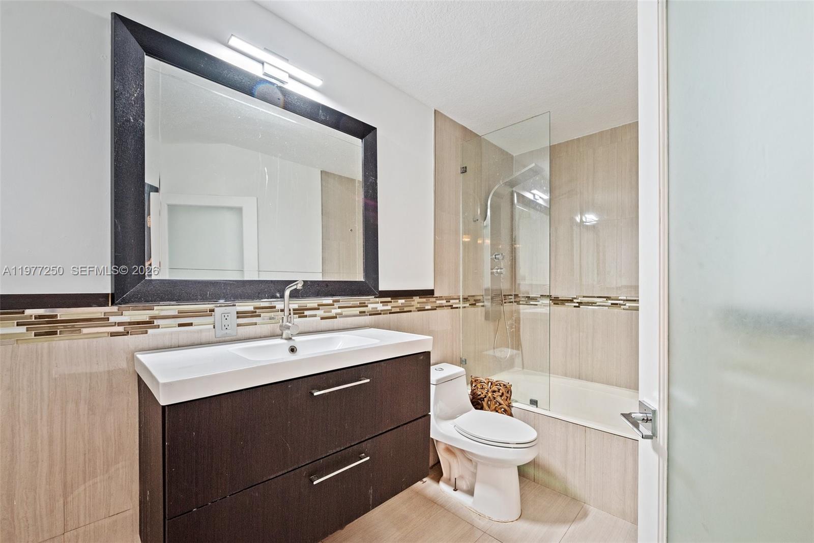 MELROSE POINT CONDO - Residential