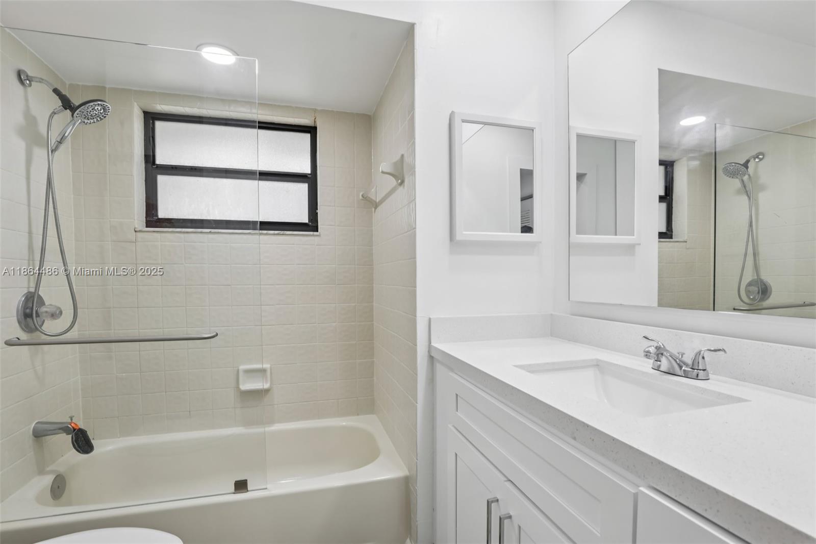 KENDALL LKS E LAKEVIEW TH - Residential