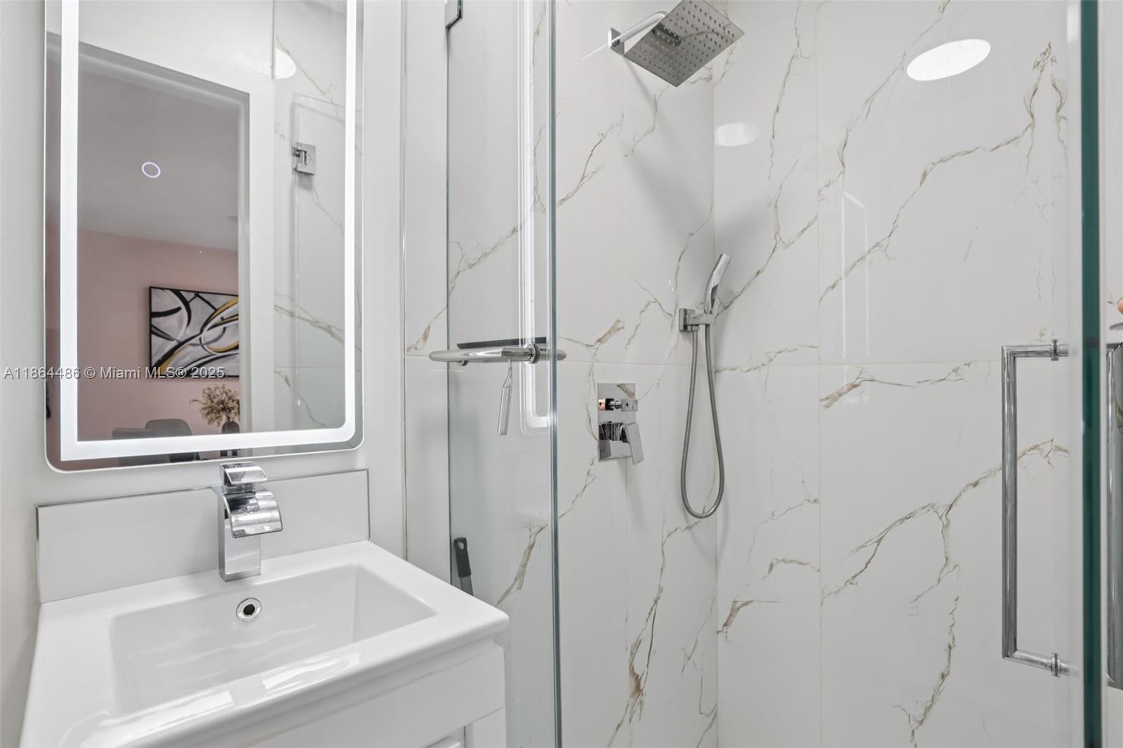 KENDALL LKS E LAKEVIEW TH - Residential