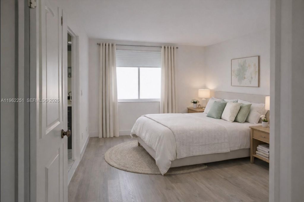 Photo of 955 Egret Cir #310, Delray Beach, FL 33444 (MLS # A11962251)