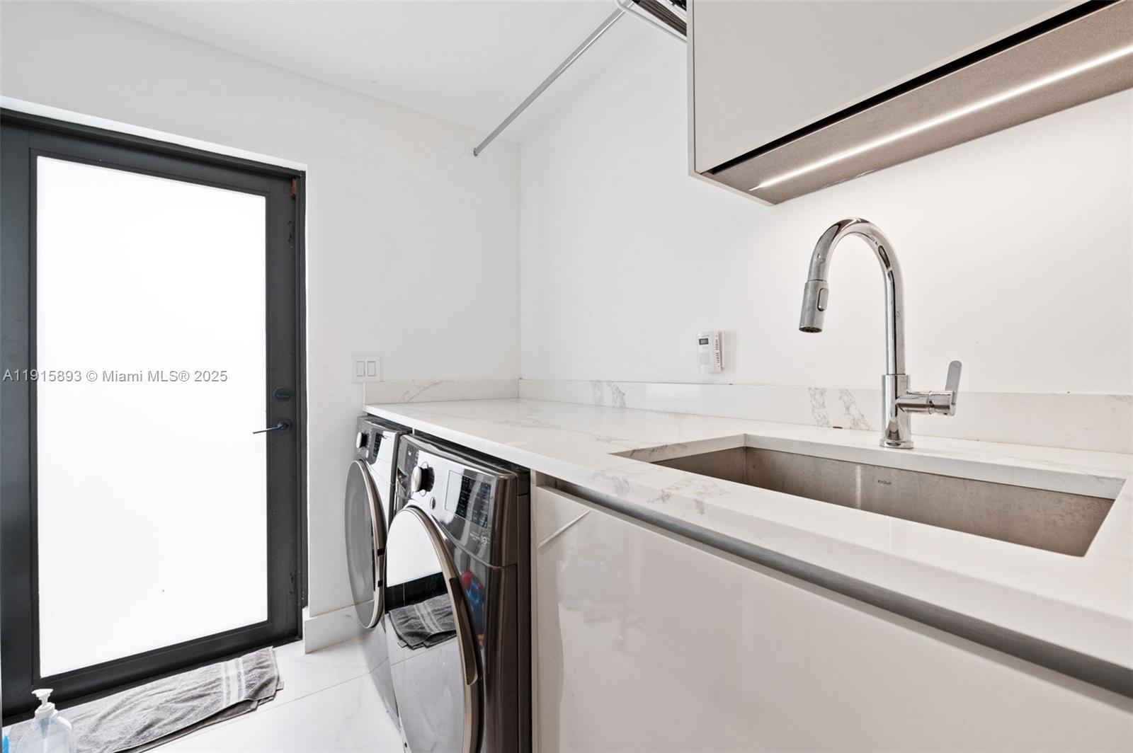 BISCAYNE POINT - Residential